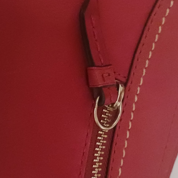 Coach shoulder/ handbag  Fushia  color - Picture 9 of 16
